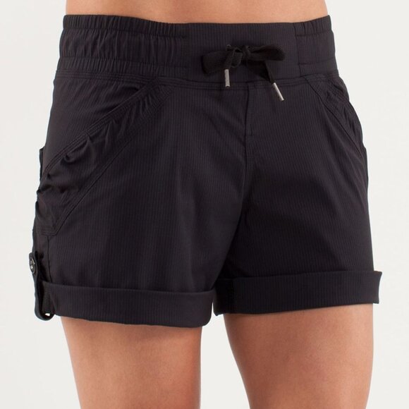 Lululemon Play in the Sun Short / swift studio shorts, adjustable length (black) - Picture 1 of 12